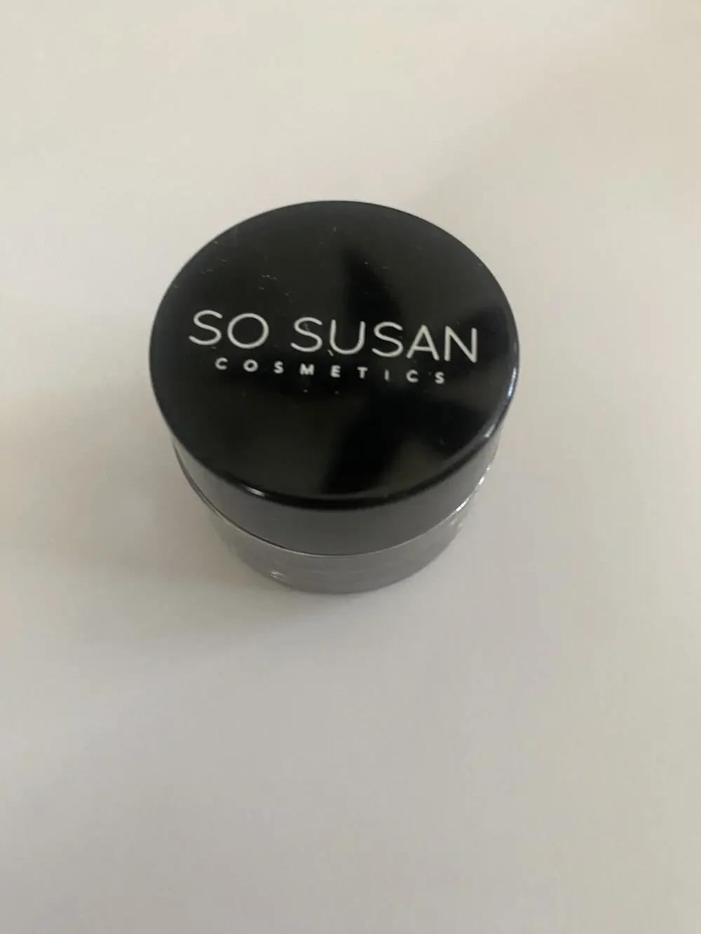 So Susan Cosmetics Eyeshadow Color   Mysterious Purple .08 oz 2.3 g - New Makeup